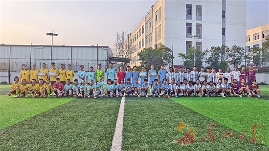 湄洲日报, 小球员们争, tr